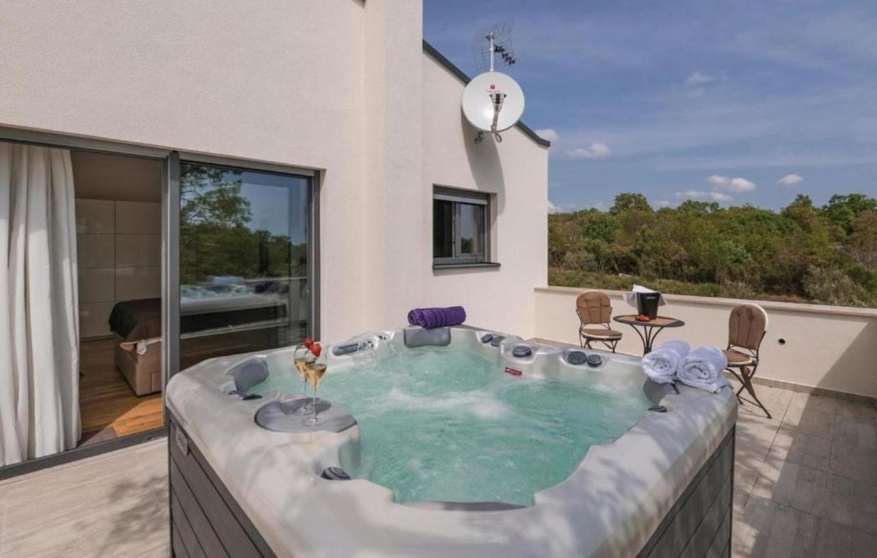 Villa Izabel With Hot Whirpool Krnica Kültér fotó