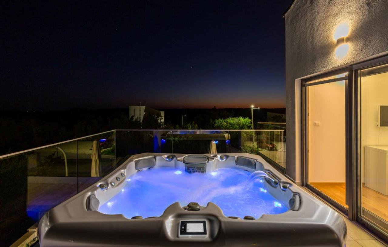 Villa Izabel With Hot Whirpool Krnica Kültér fotó